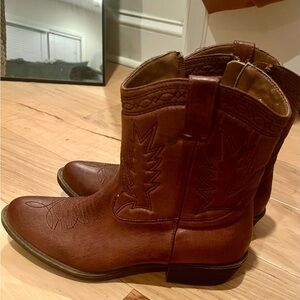 Brown Women’s Cowboy Boots